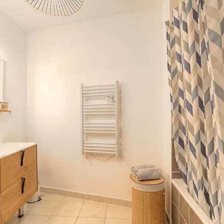 Apartamento Le Louis D'or -acces Facile Gare/eurexpo/aeoroport *